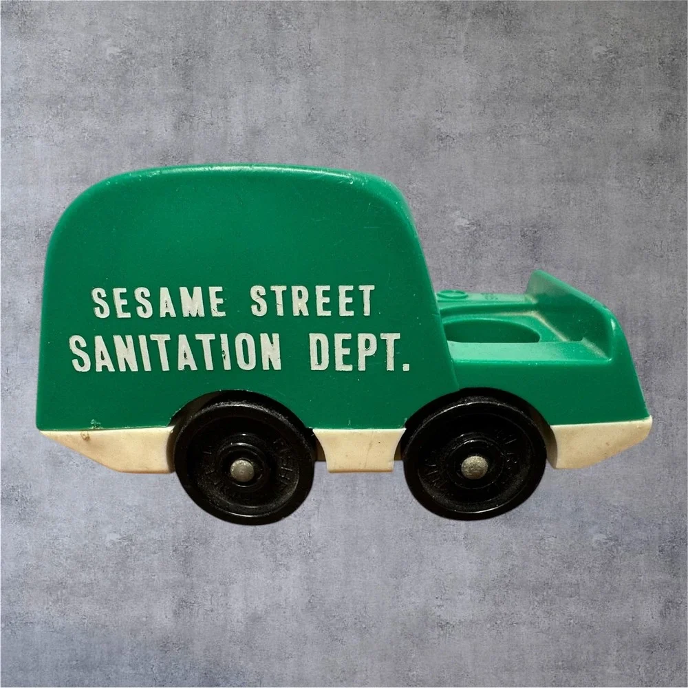 Vintage‎ Fisher-Price Little People Lot Sesame Street Garbage Truck Light Pole